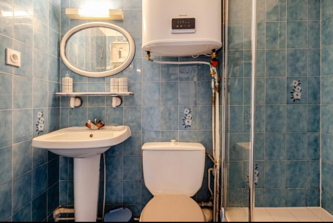 Appartement " Le Grand Bleu " A 3 Min De La Plage La Londe-les-Maures Luaran gambar
